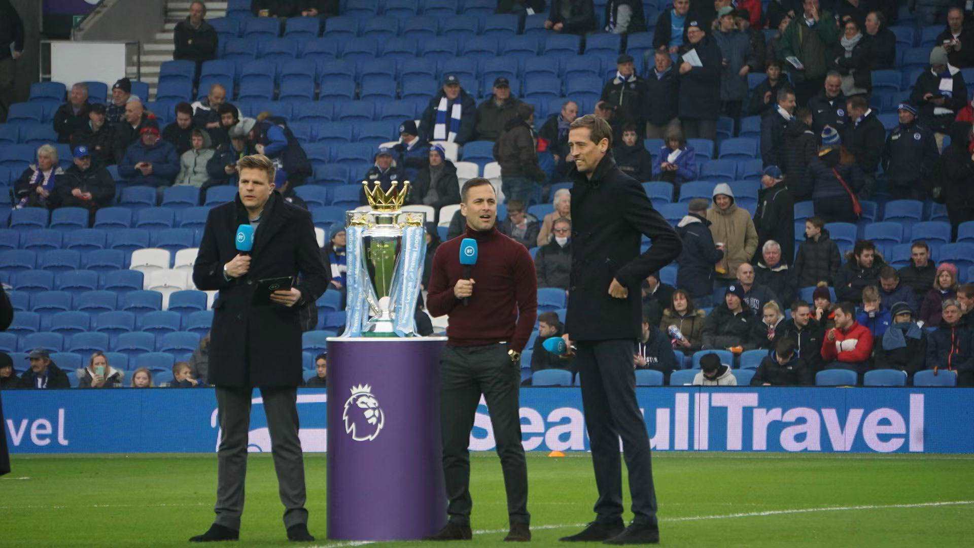 充满了更多 充满了更多